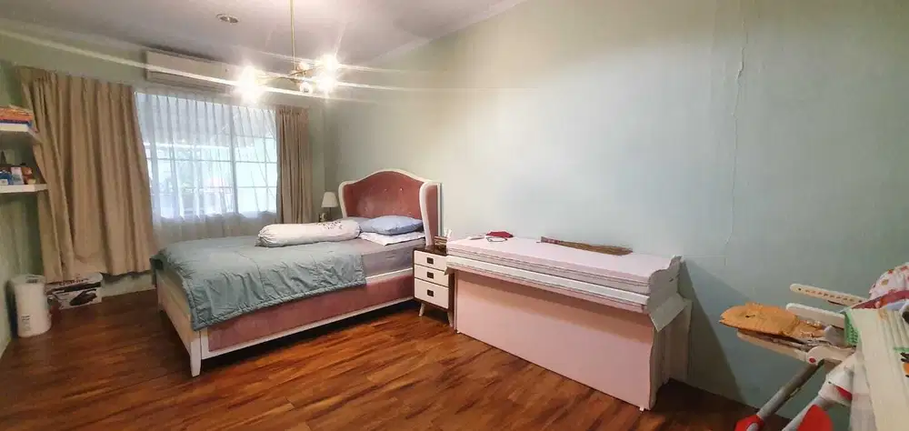Rumah Hoek Luas di Bintaro Sektor 7, Lokasi Strategis dan Nyaman