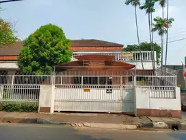 Dijual Rumah Hook di Pinggir Jalan  Bahrudin Tangerang