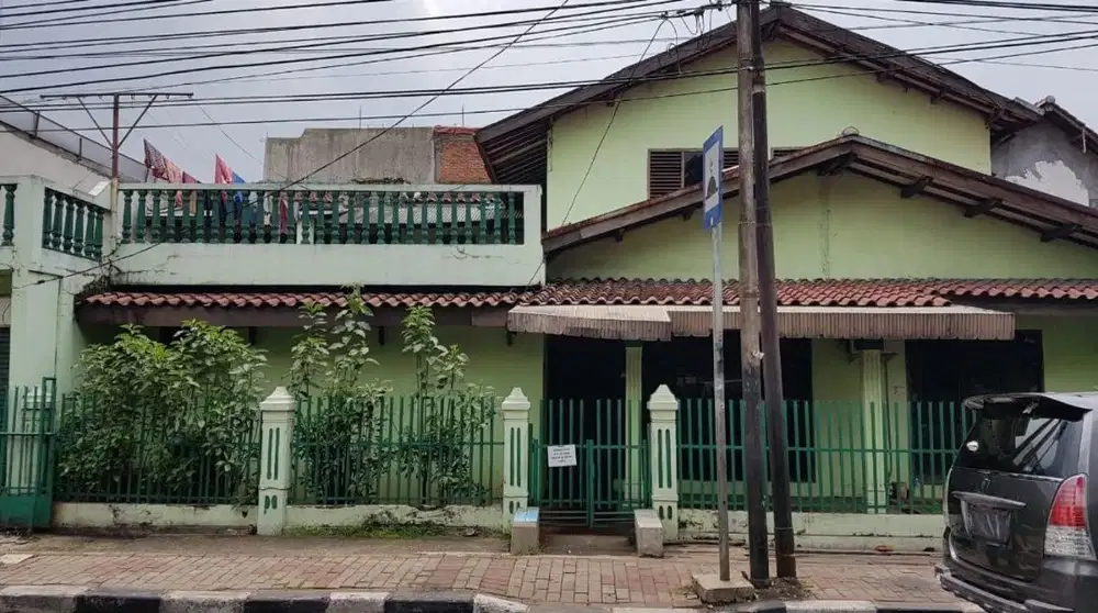Turun Harga!!!Dijual Cepat Tanah Beserta Bangunan tua, dijalan Raya Utama, di Rawamangun,
