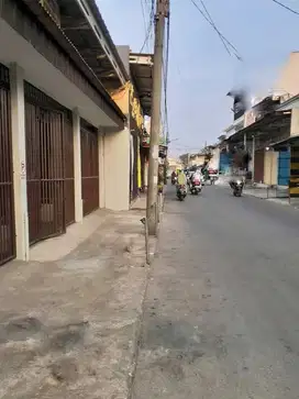 Dijual rumah dipinggir jalan raya di Koja - Jakarta Utara