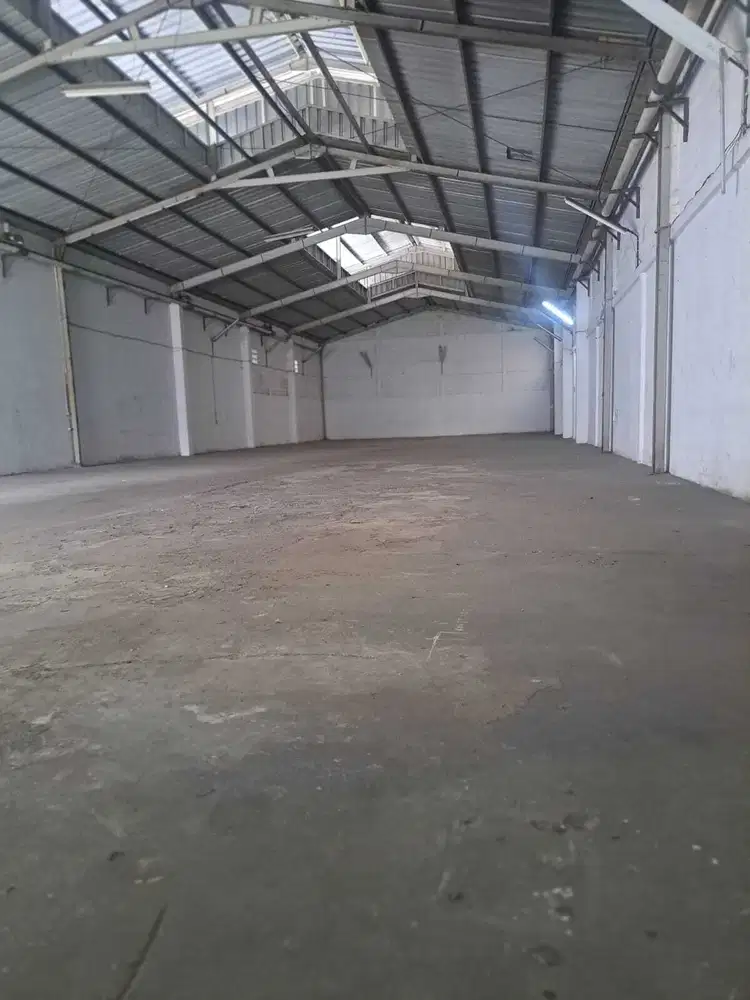 Disewakan Gudang Siap pakai di Mainroad Holis Bandung Kota