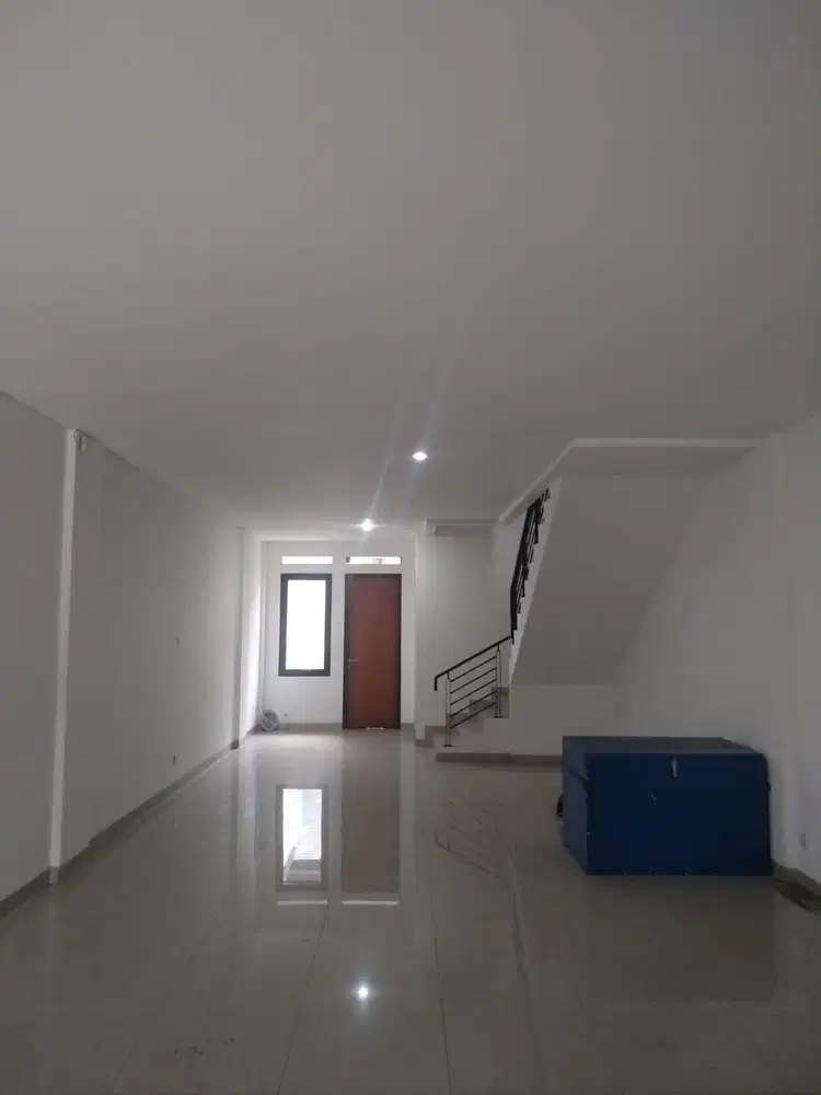Dijual Ruko Siap Pakai untuk Usaha, Kantor di Batununggal Bandung Kota