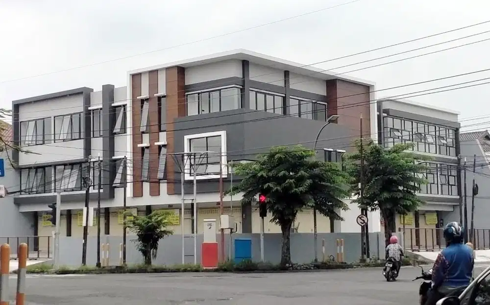 Ruko di Raya Satelit Indah