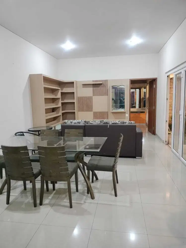 Disewakan Rumah Setraduta Setra duta Bandung