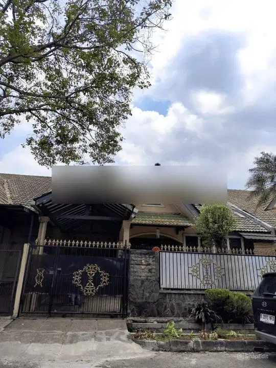 Rumah 2 Lantai Bagus Semi Furnished SHM di Giri Loka, Tangerang
