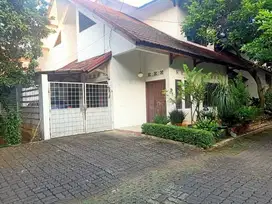 DISEWA RUMAH CLUSTER - HUNIAN  HIJAU,ASRI DAN TENANG.