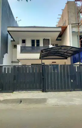 Jual Cepat Rumah Siap Huni Mitra Gading Villa. Kelapa Gading.