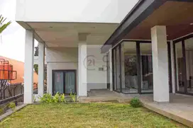 Rumah Vila Mewah Luxury Full Furnish di Dago Pakar Lokasi Emas Mainroad