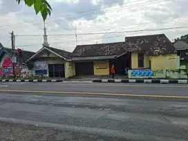 Jual Ruang Usaha/Rumah Strategis  Di JL. Sudirman Klaten
