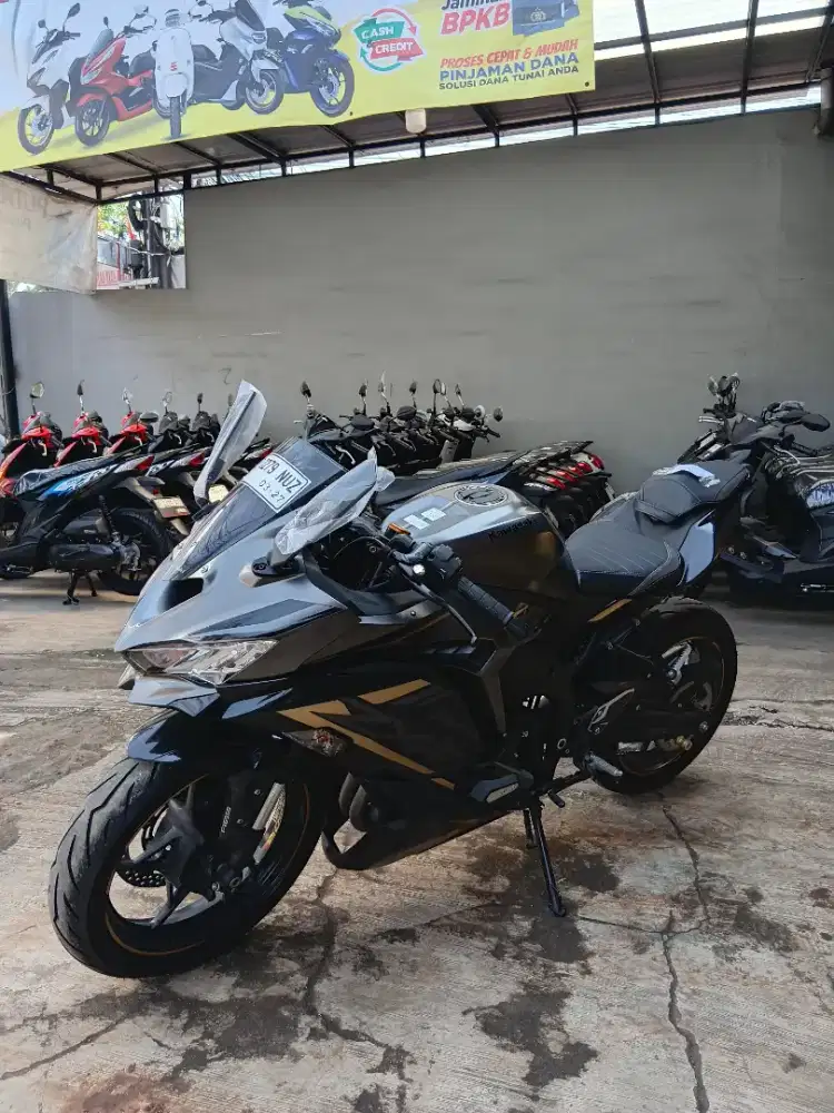 Ready kawasaki ninja ZX-25 abs