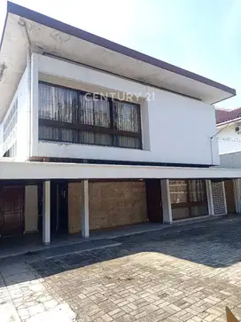 Rumah 2 Lantai Cocok Utk Kantor Lokasi Strategis DiRawamangun
