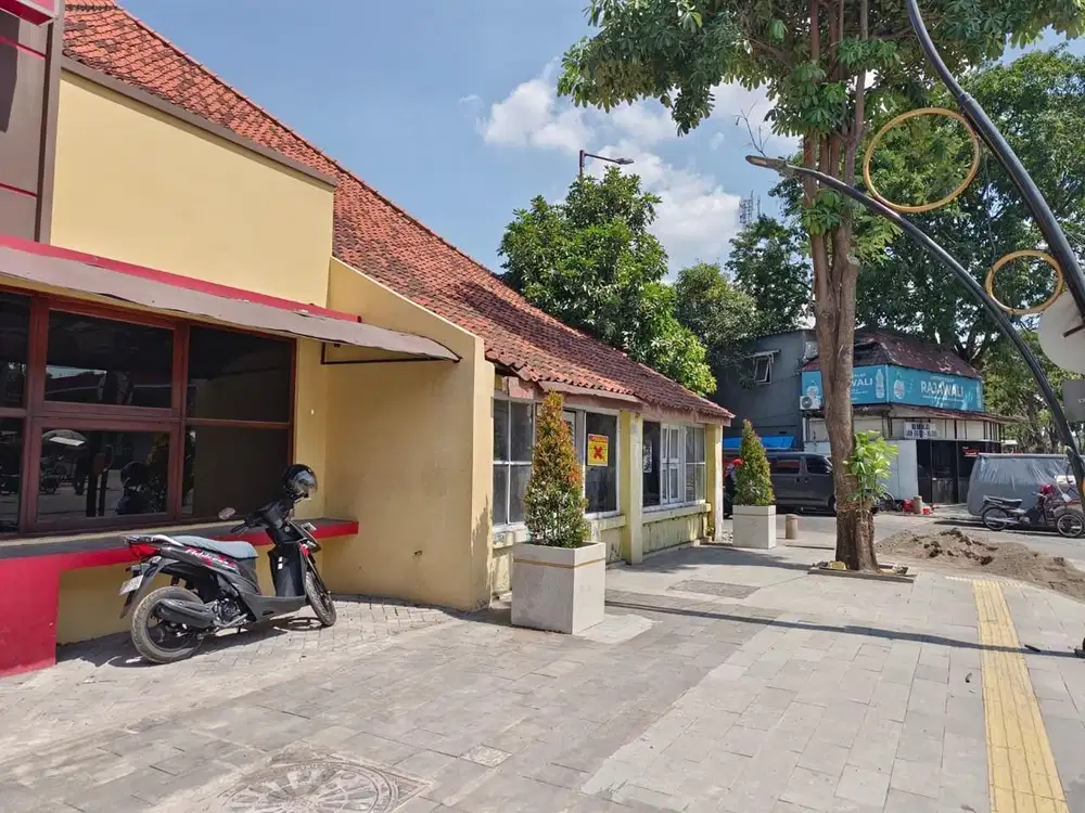 JUAL CEPAT , RUMAH HITUNG TANAH @ RAJAWALI