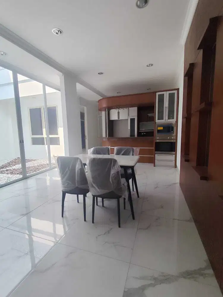 Rumah 2 lantai Bagus, Baru Renov, BGM, Klp Gading, Jakut R2139