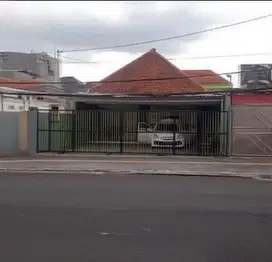 Disewakan Rumah Usaha NOL Jalan KARTINI Surabaya Pusat