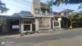 Dijual Rumah di jalan utama dekat skolah dan griya cocok untuk usaha
