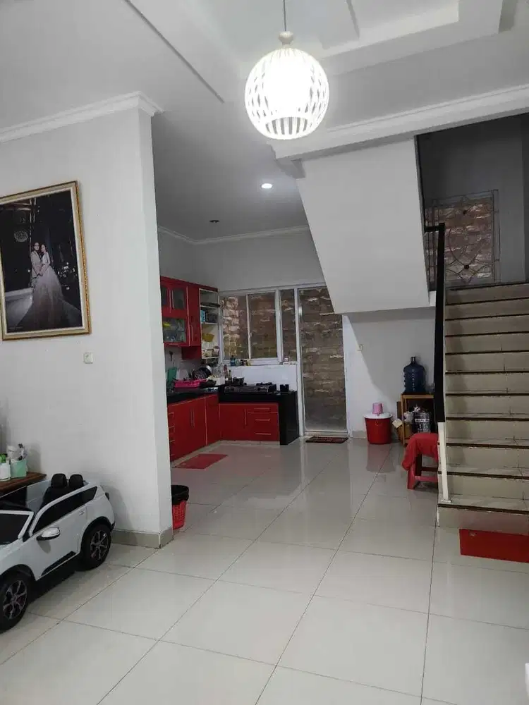 Dijual Rumah di Taman Katalia Selatan – Tomang