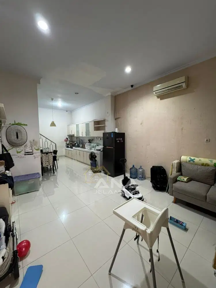 ANA RUMAH UK 4.5X15M DI KOMPLEK JELAMBAR