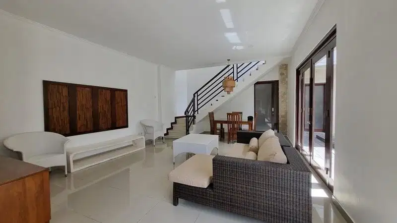 Dijual Villa Modern View Sawah & Akses Jalan Lebar di Area Kerobokan
