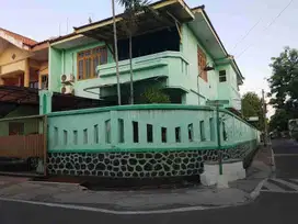 Rumah Besar Luas Harga Miring Area Strategis Surabaya Barat Dekat Pasar Modern
