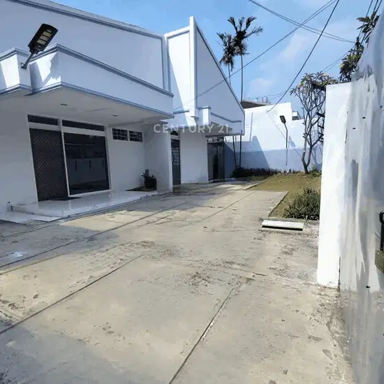 Rumah Luas Siap Huni Dan Strategis Di Pulomas Barat S8875