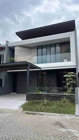 Di Jual Rumah di woodland Citraland