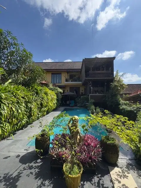 Dijual Dua Bangunan Estate Artistik & Tropis di Kemenuh, Gianyar