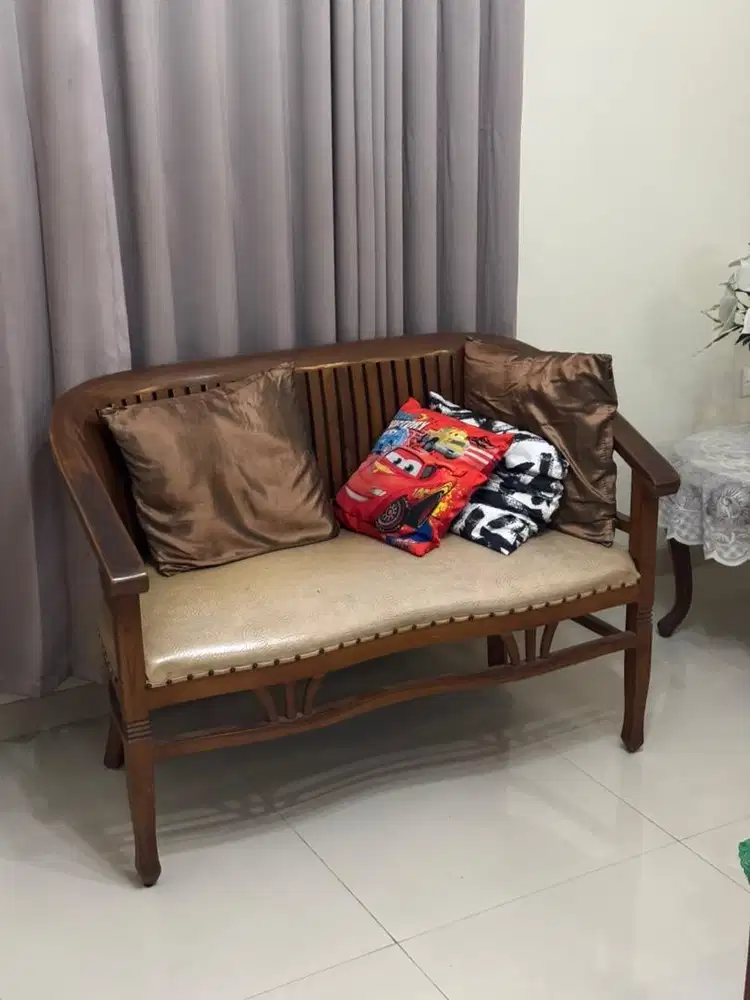 SET KURSI MEJA TAMU