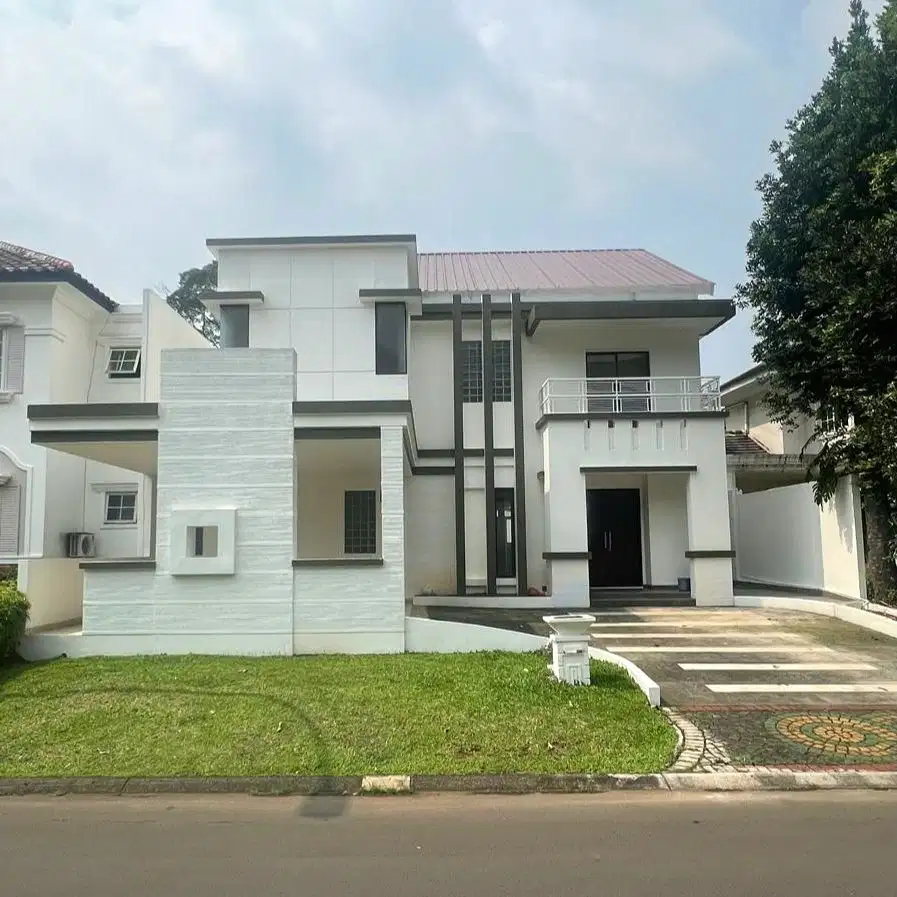 ​Sewa Rumah Mewah di Golf Area BSD City, Selangkah ke Danau!