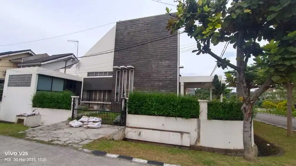 Dijual rumah hook Kemang Pratama 5 Rawalumbu bekasi