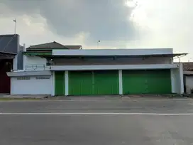 Ruko Strategis di Jombang, Akses Mudah & Fasilitas Lengkap