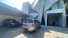 Villa 527m Kolam Renang Mergangsan, Rumah Vila10mobil 5KT Jogja Elegan