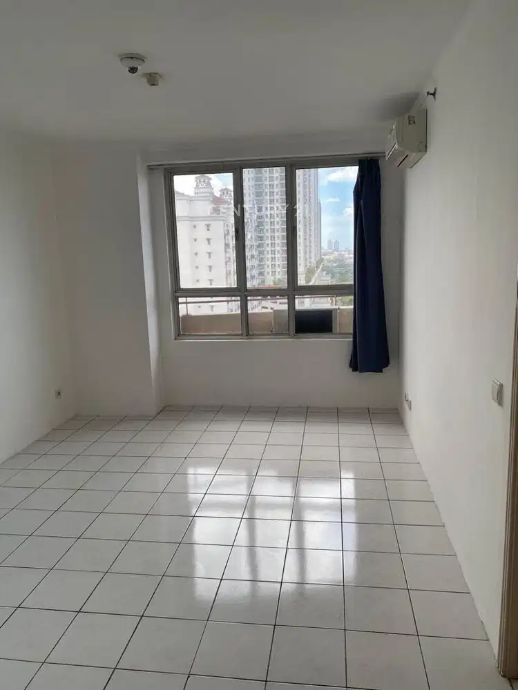 Apartemen Paladian Park Tower C Lt 15 3BR Semi Furnished S7474