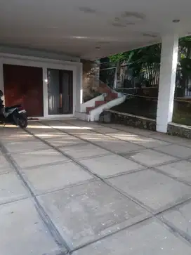 Dijual Rumah Cantik Siap Huni dengan Kolam Renang di Sentul City,  Cluster BGH