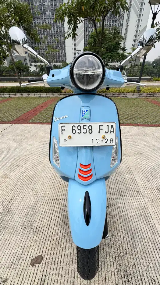 PIAGGIO VESPA PRIMAVERA 150 S ABS 2023 KILOMETER ANTIK RENDAH SERIBUAN