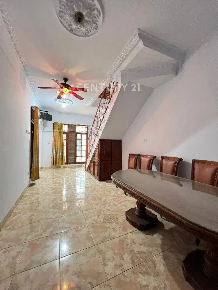 Rumah 2 Lantai Bersih Siap Huni Di Johar Baru Jakarta R2201