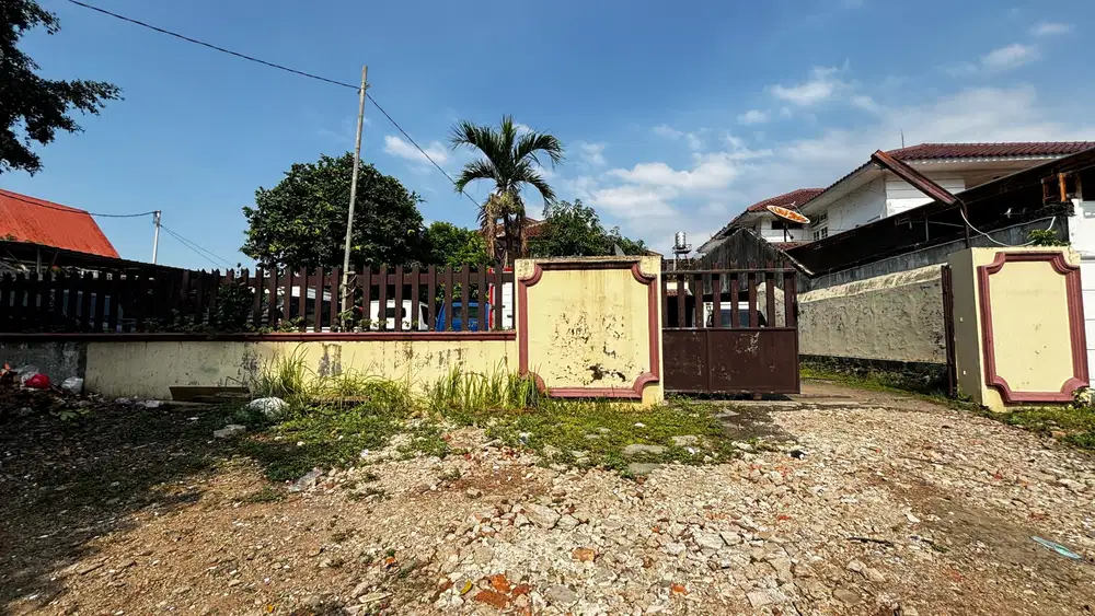 Rumah Besar Halaman Luas Di Duren Sawit Jaktim Banyak Usaha Sekitar
