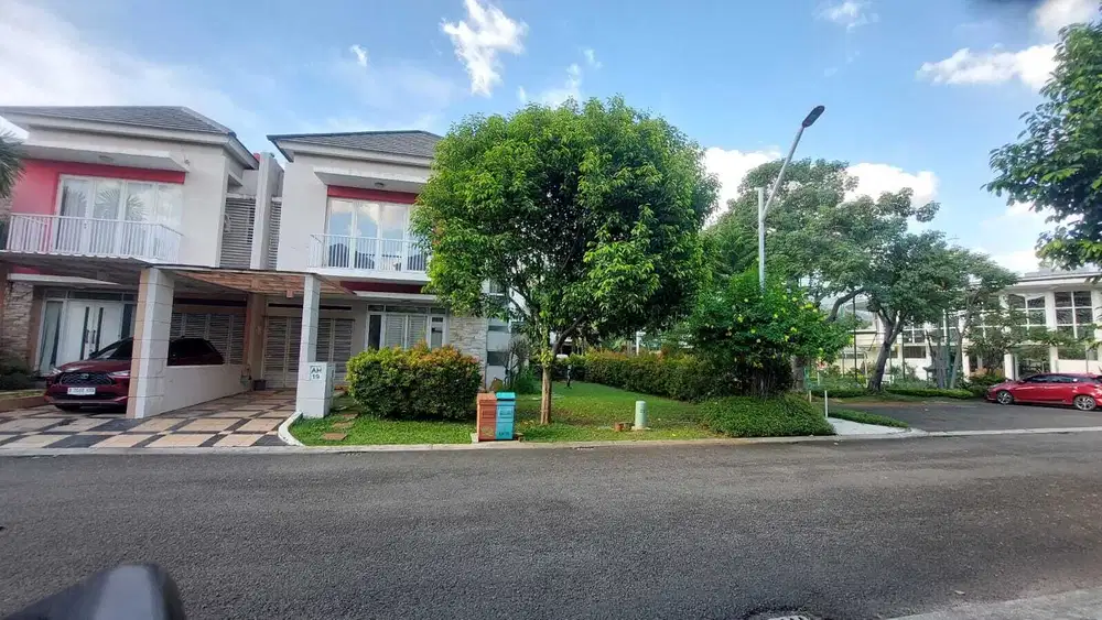 Rumah Hook Apik Siap Huni Samping Club House Di Sumarecon Bekasi