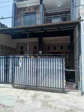 Dijual Rumah 2 Lantai Murah Strategis Di Dalam Perumahan Cibinong