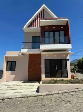 Rumah Villa Murah 2 Lantai View Pegunungan Dekat Wisata