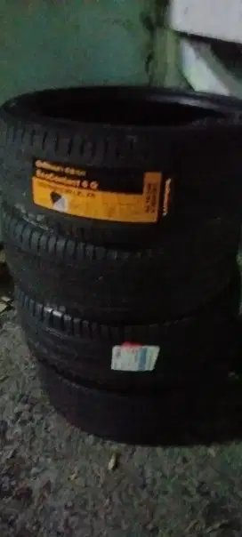 Ban Mobil Listrik