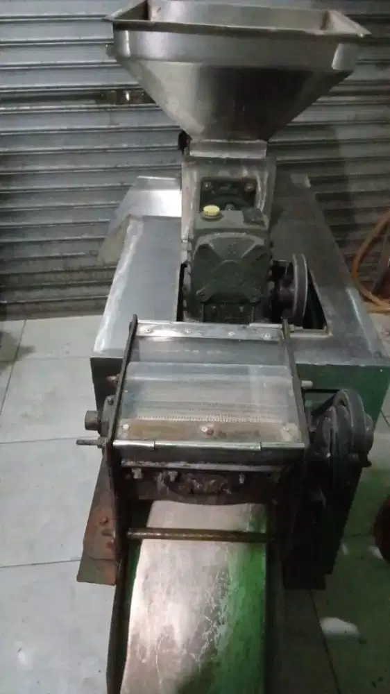 Mesin kelapa parut dobel santan