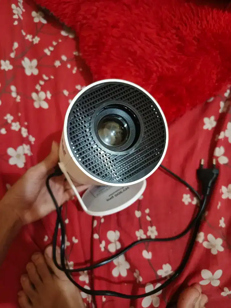 PROYEKTOR MINI HY300 PRO