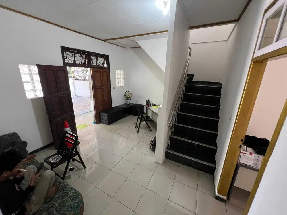 Disewakan Rumah Tempat Usaha Kancra Burangrang Bandung Kota