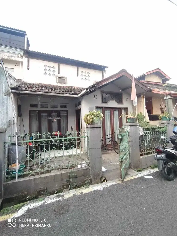 Rumah 1,5lantai harga 399jt di komplek Riung Bandung Soekarno Hatta