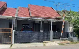 Dijual Rumah Strategis Siap Huni Lokasi di Sayap Jl.Terusan Jakarta dkt setra Dago Antapani Bandung