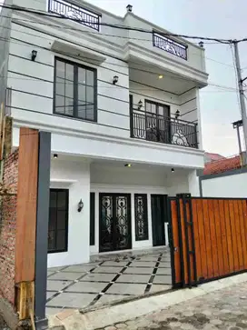 Dijual rumah dalam town house di cipayung Jakarta Timur