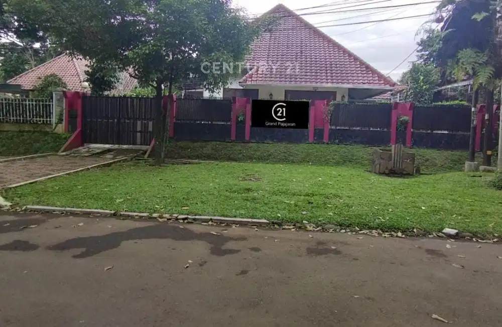 Rumah Model Belanda Dekat Pusat Kota Di Taman Kencana Bogor