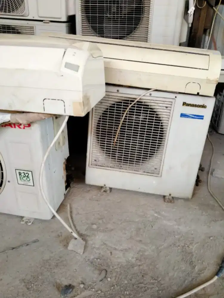 Jual AC second atau rusak.