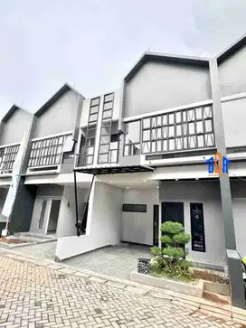 Rumah Mewah Siap Huni Nempel UI Kukusan Depok