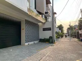 5 Menit UNY & UPN – Tanah Jogja, Strategis untuk Kos Premium